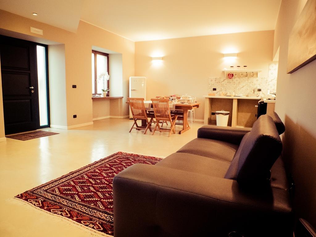 B&B Aurora แบร์กาโม ภายนอก รูปภาพ